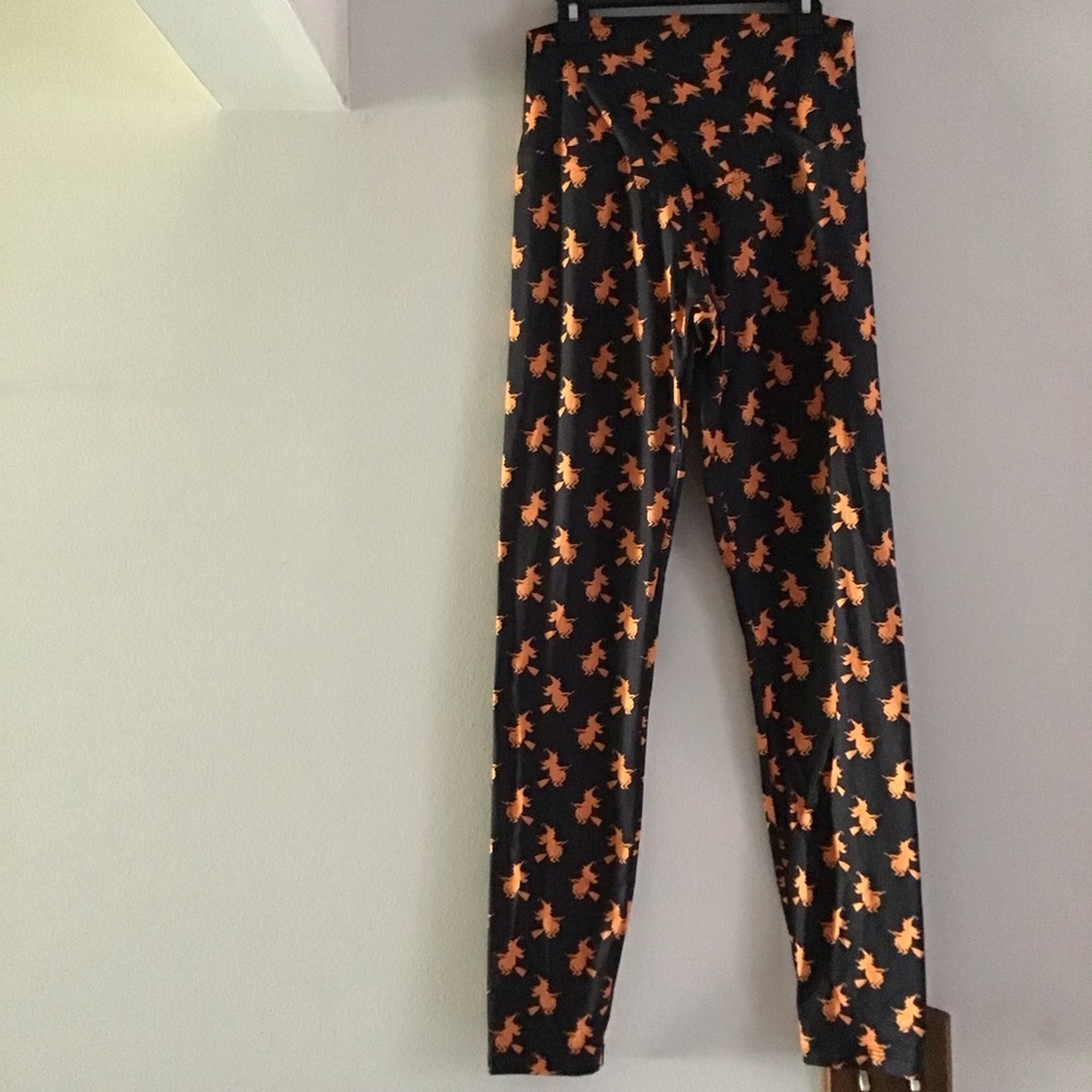 Sissycos Women’s Halloween leggings. Size Large Like New